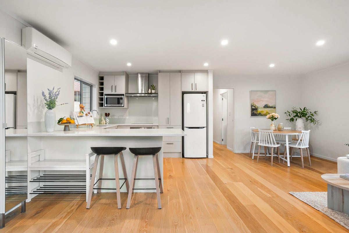 11B Queenstown Road, Hillsborough, Auckland - Carousel 2