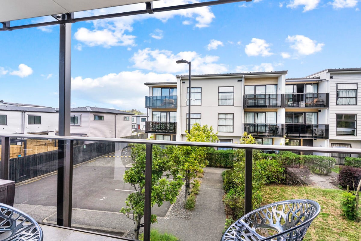 101/69C Hall Avenue, Mangere, Auckland - Carousel 2