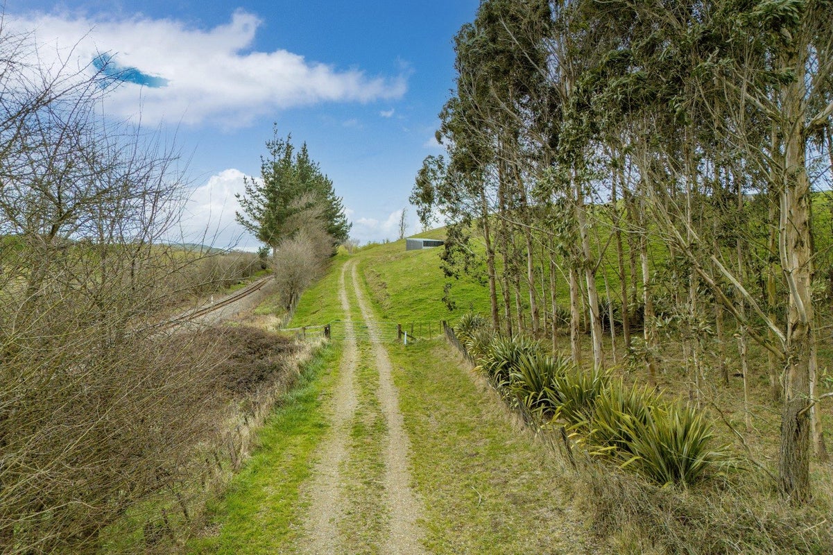 9 Tiffen Lane, WAIPAWA, WAIPAWA - Carousel 1
