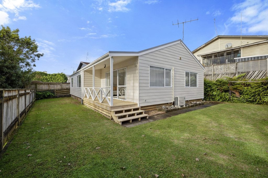 23A Rimu Street, Strandon, New Plymouth - Carousel 1