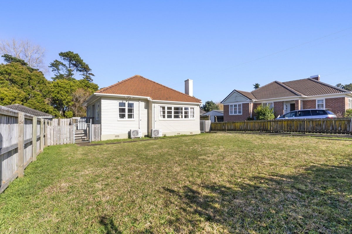 13 Baldwin Street, Otahuhu, Auckland - Carousel 2