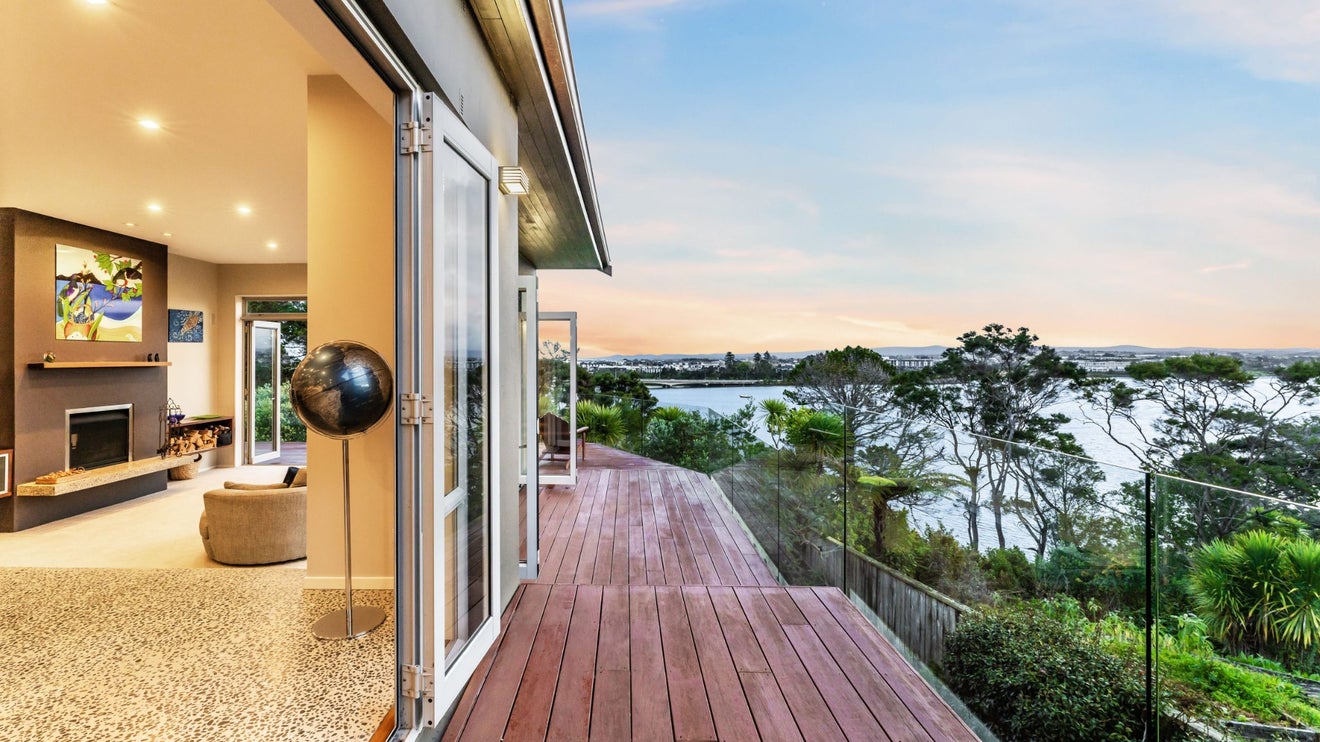 30 Marae Road, Greenhithe, Auckland - Carousel 1