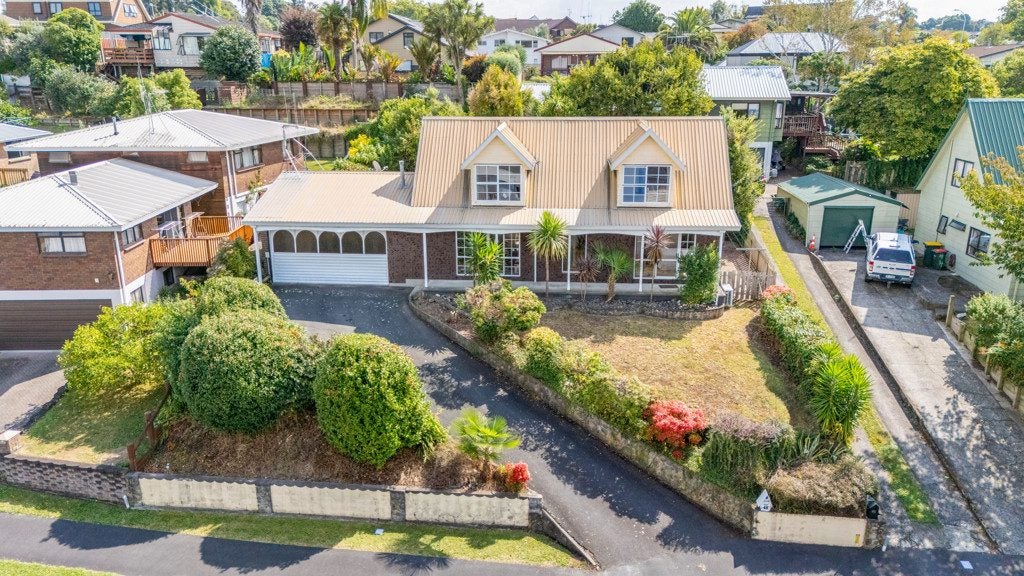 48 Hazelwood Avenue, Dinsdale, Hamilton - Carousel 1