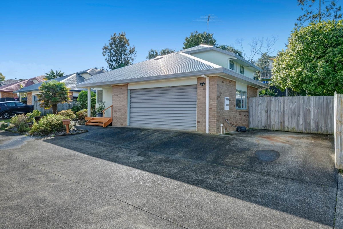 69 Donald Street, Stanmore Bay, Whangaparaoa - Carousel 1