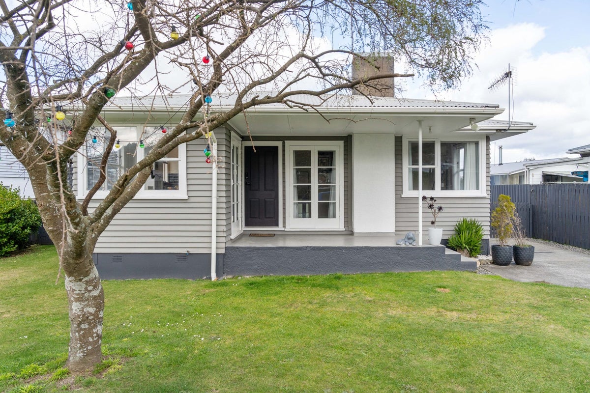 62 Kea Street, Selwyn Heights, Rotorua - Carousel 1