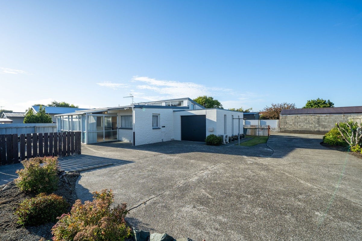 300 Nelson Street, Strathern, Invercargill - Carousel 1