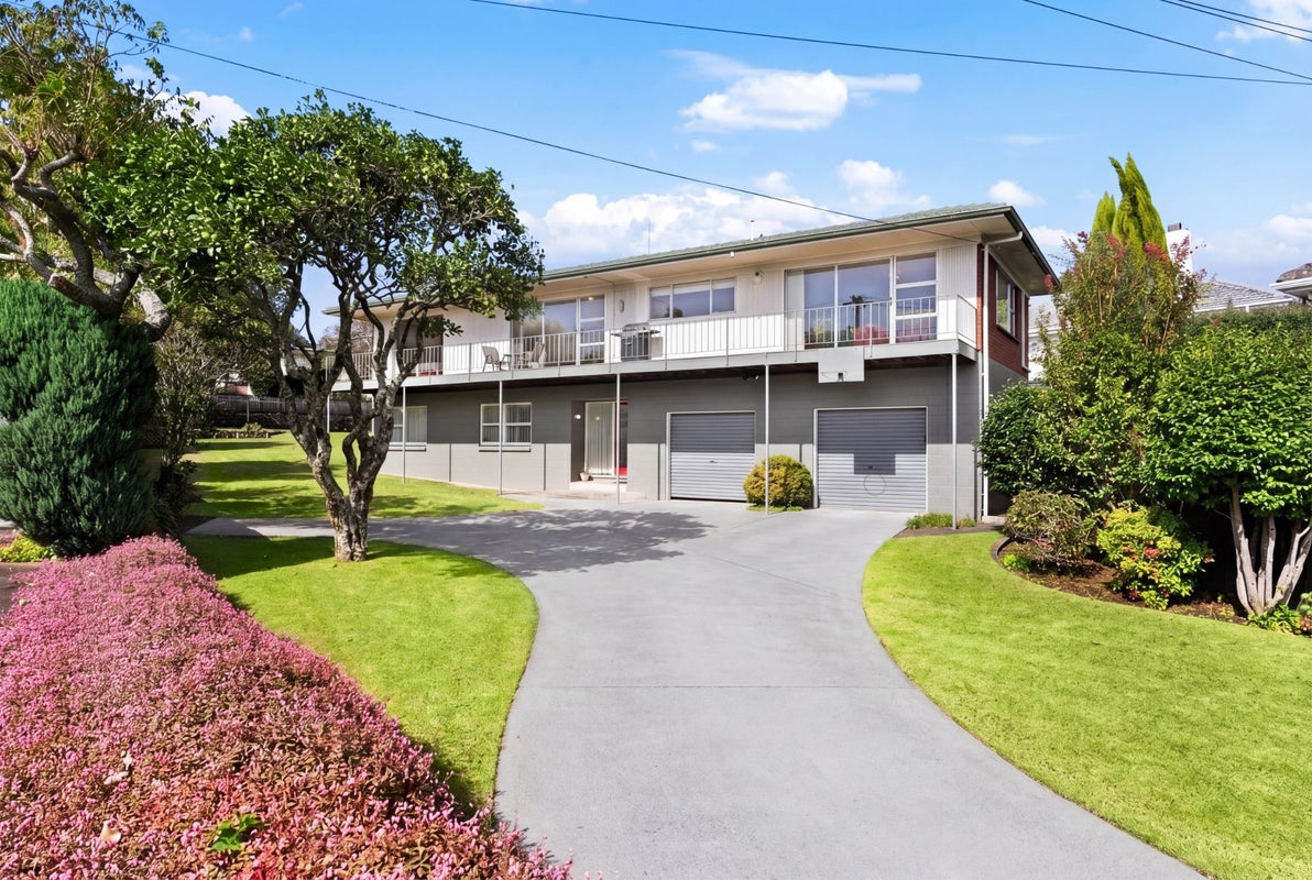 7A Garden Place, Mount Eden, Auckland - Carousel 1