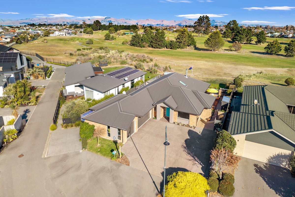 18 Torrey Pines, Waimairi Beach, Christchurch - Carousel 1