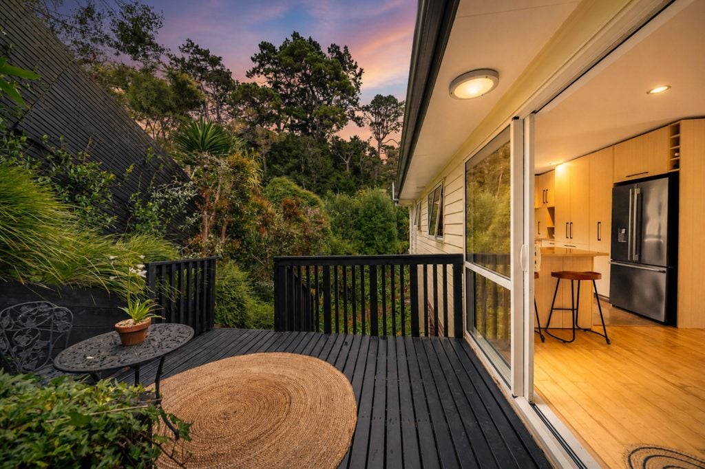 82E Verbena Road, Birkdale, Auckland - Carousel 1