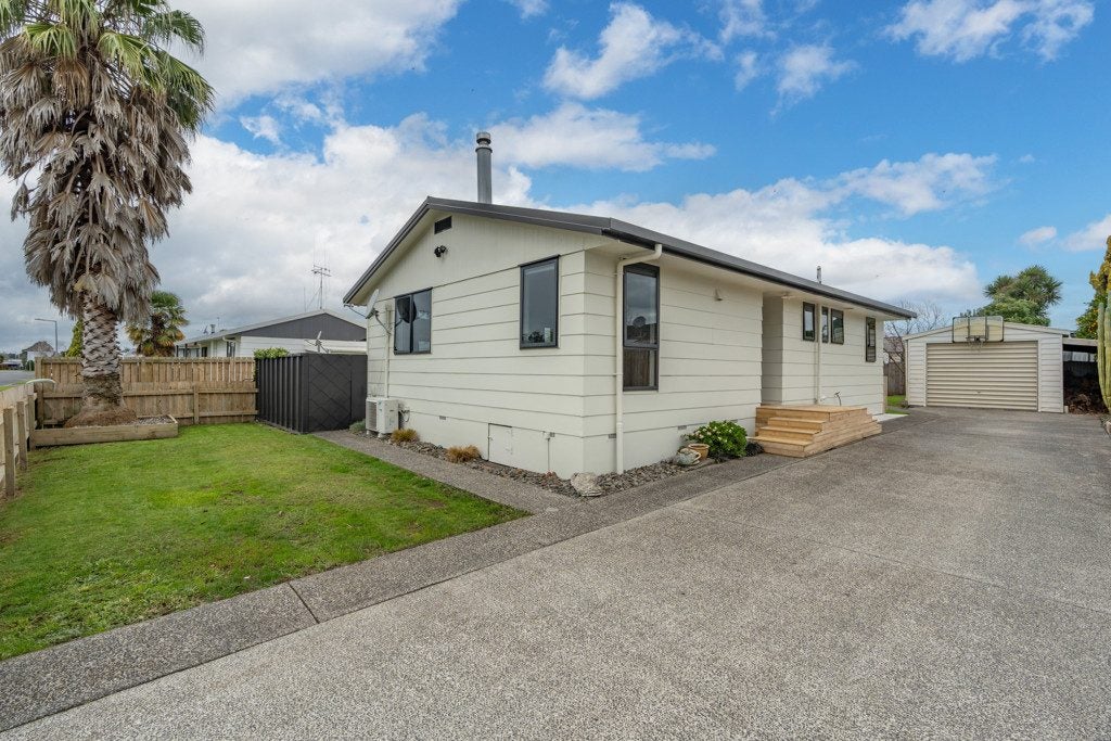 19 Derby Street, Nawton, Hamilton - Carousel 1
