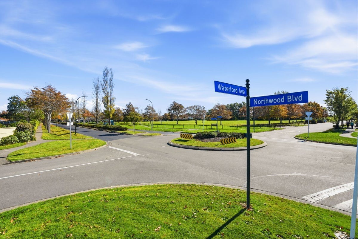9 Waterford Avenue, Northwood, Christchurch - Carousel 32