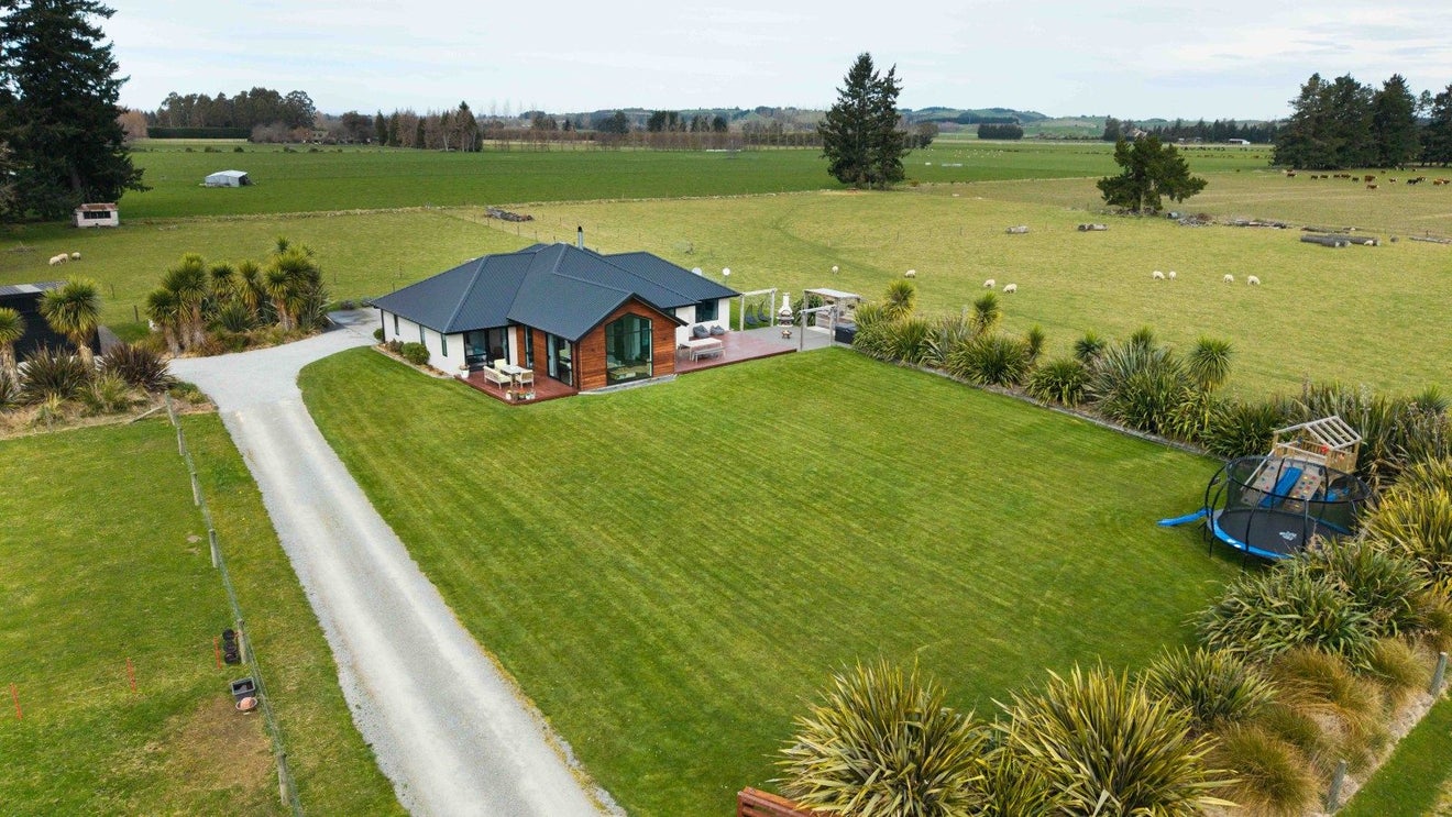 673 Woodbury Road, Woodbury, Geraldine - Carousel 2