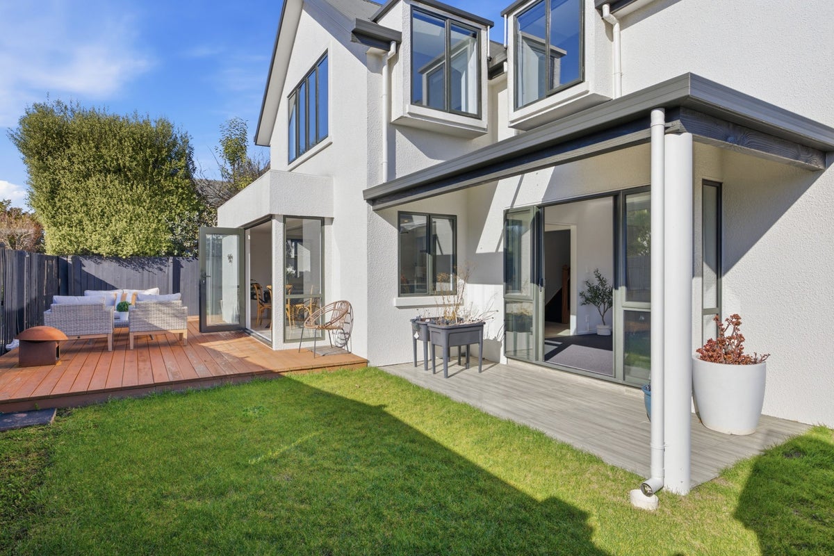 2 Chilcombe Street, Ilam, Christchurch - Carousel 1
