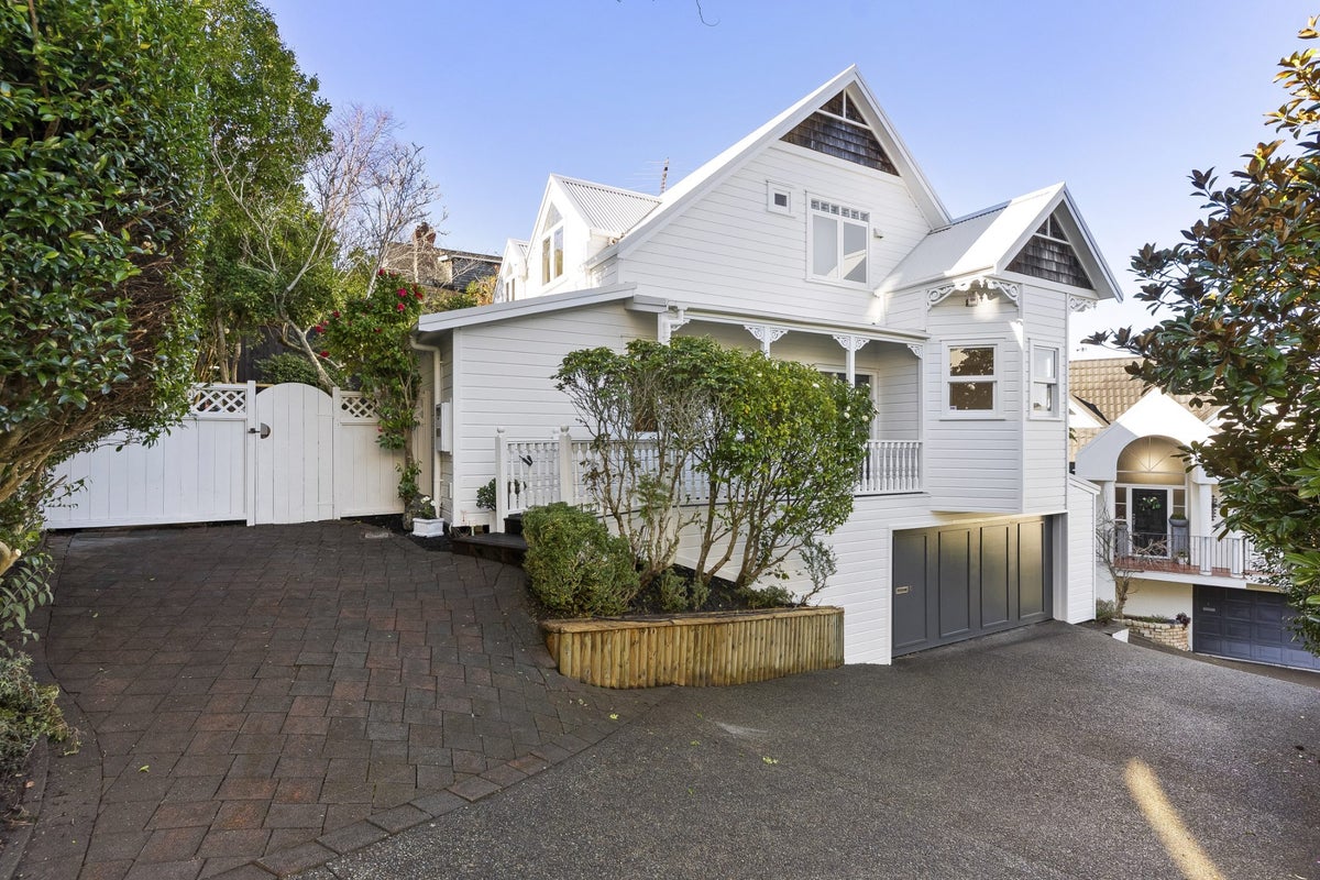 29E St Stephens Avenue, Parnell, Auckland - Carousel 1