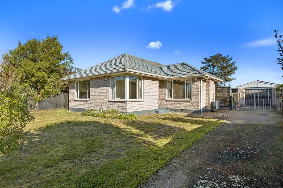 12 Wimborne Crescent, Aranui, Christchurch - Carousel 1