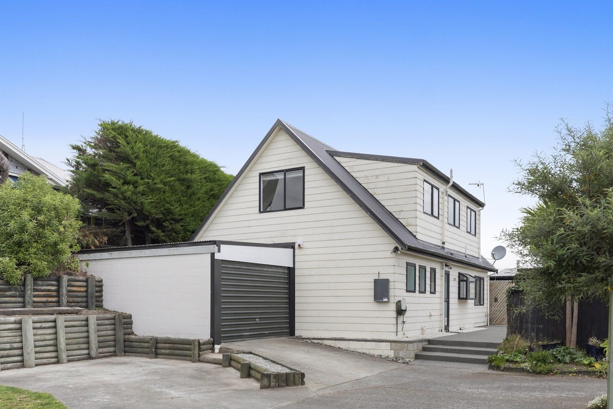 64 Effingham Street, North New Brighton, Christchurch - Carousel 1