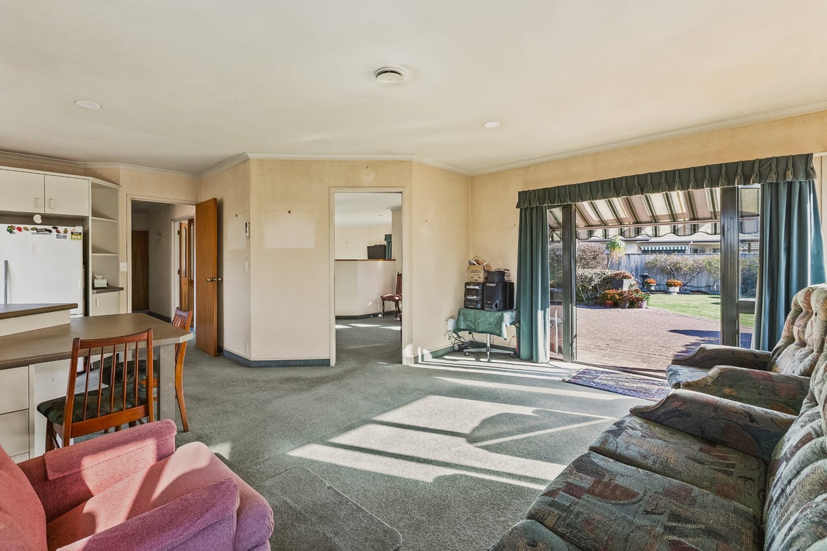 11 Belgrave Place, Taradale, Napier - Carousel 2