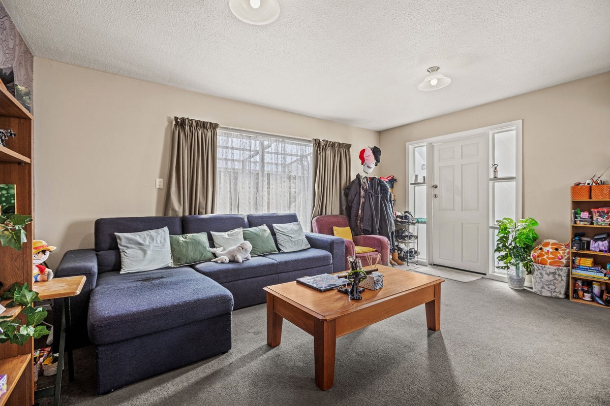 8 Peckham Lane, Woolston, Christchurch - Carousel 2