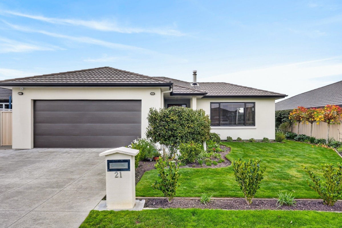 21 Brooklands Drive, Havelock North, Havelock North - Carousel 17