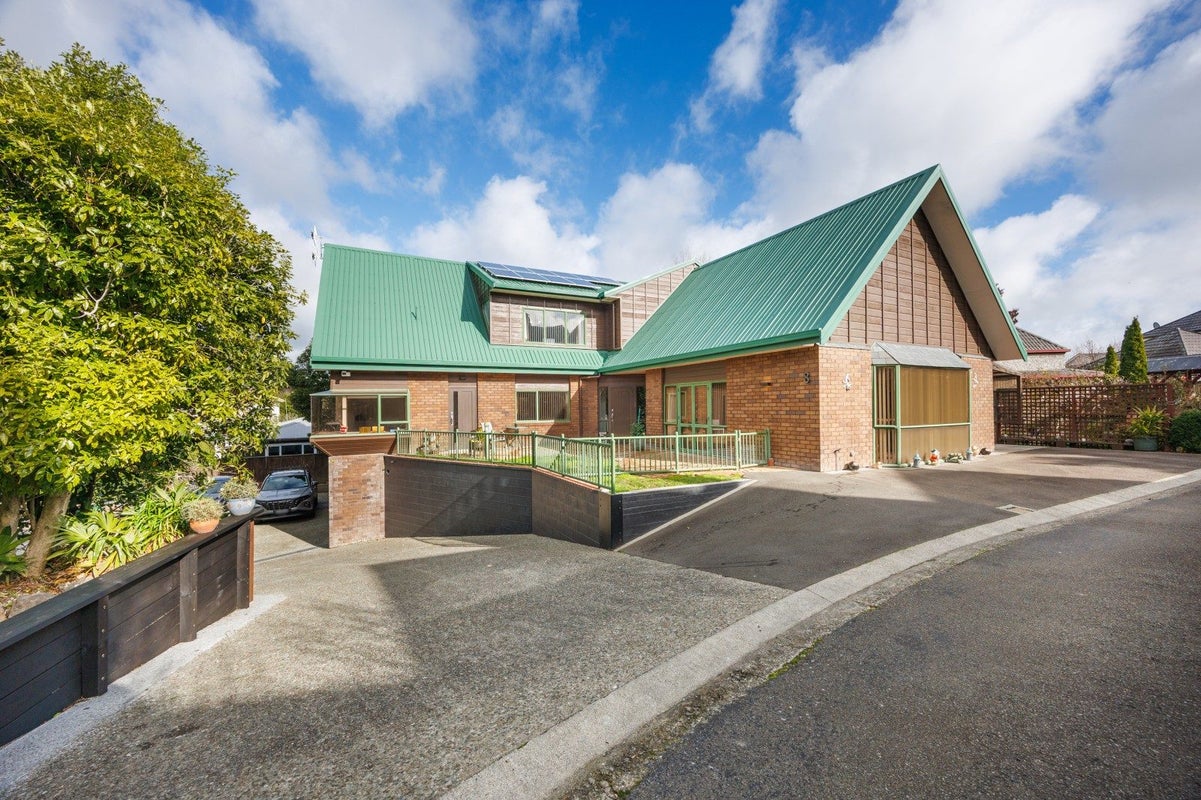 8 Fraser Court, Roslyn, Palmerston North - Carousel 1