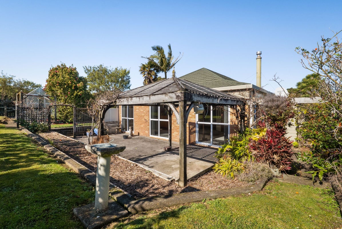 1 Marina Way, Athenree, Katikati - Carousel 2