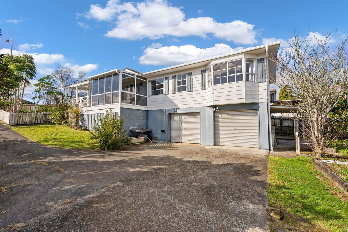 100 Alcoba Street, Kamo, Whangarei - Carousel 1