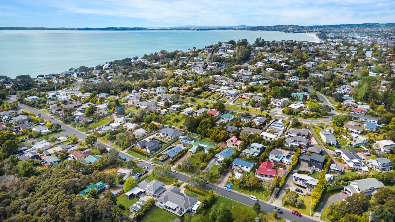 22 Otanerua Road, Hatfields Beach, Orewa - Carousel 2