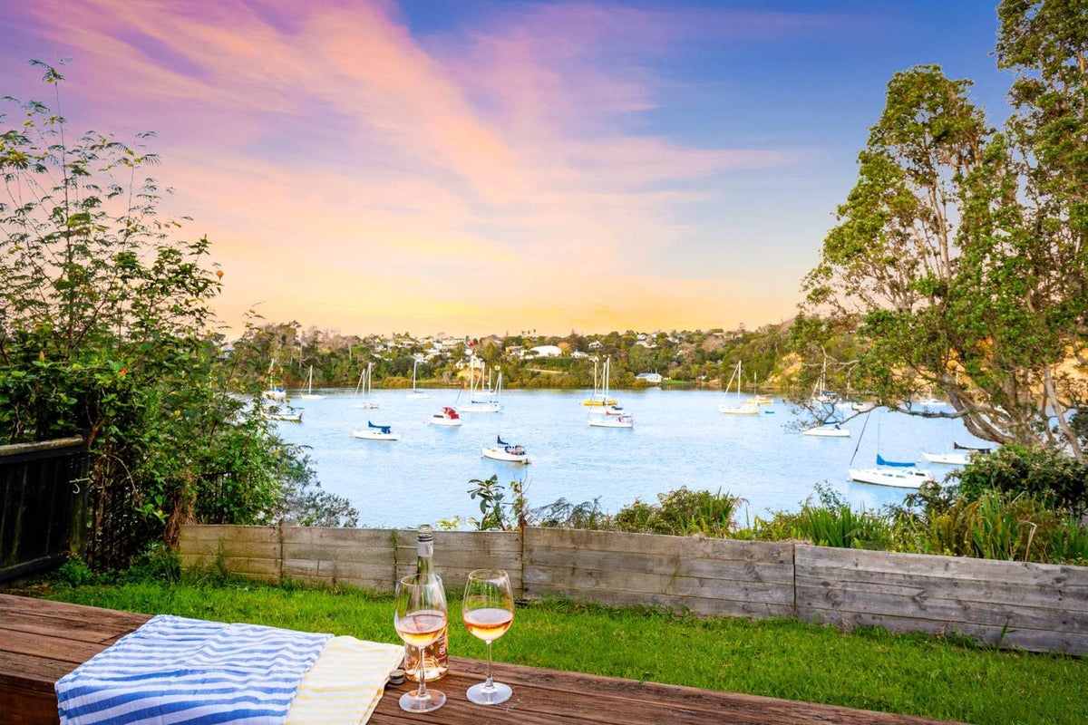 113 Ferry Parade, Herald Island, Auckland - Carousel 1