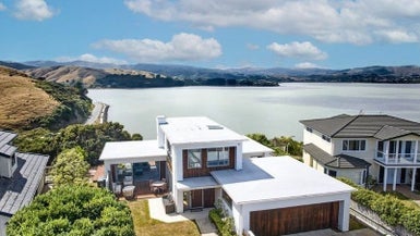 31 Pendennis Point, Camborne, Porirua - Carousel 1