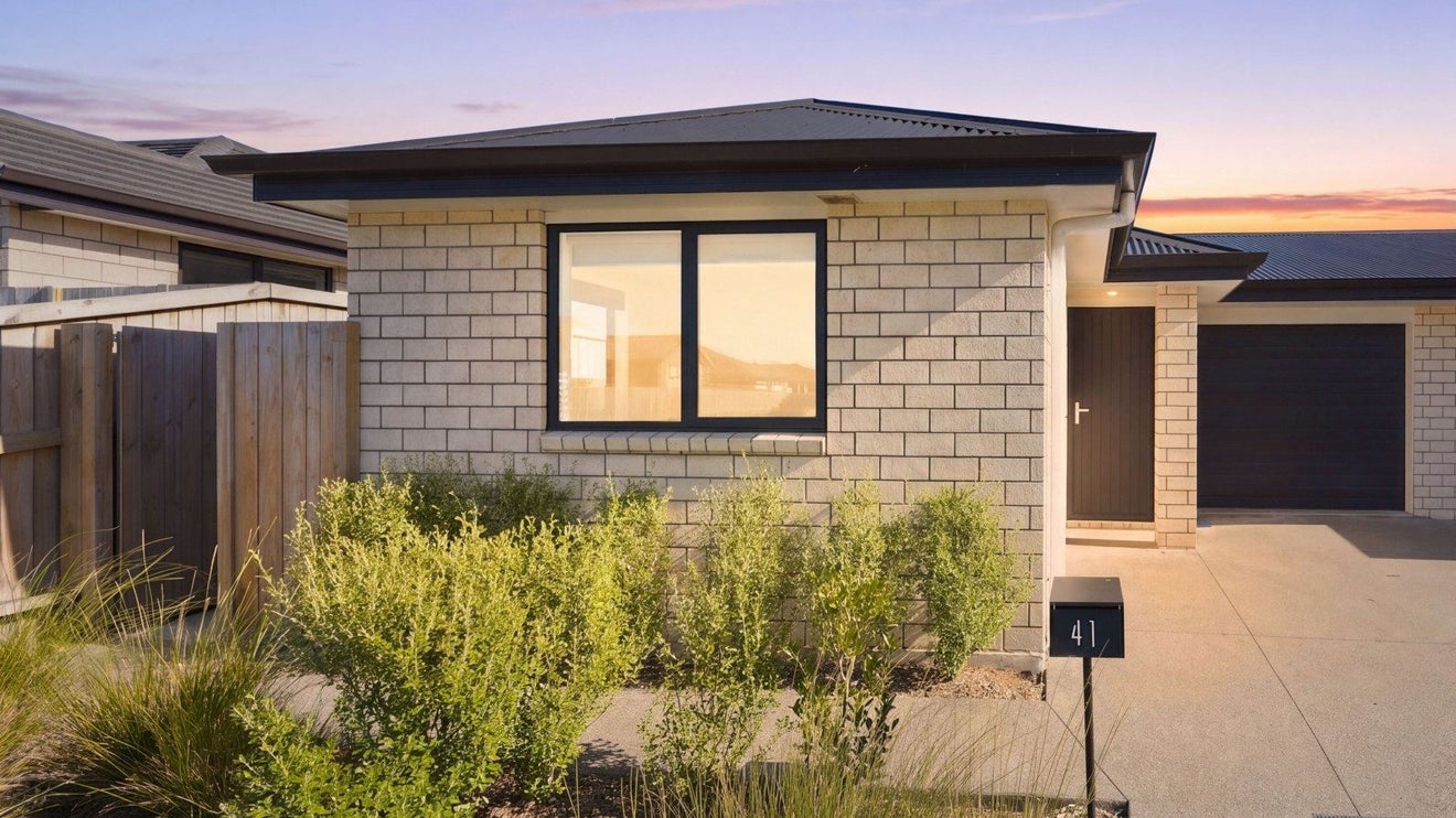 41 Waruhia Crescent, Rototuna North, Hamilton - Carousel 2