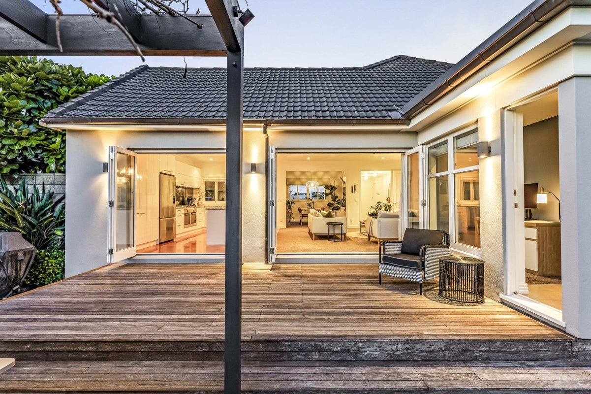 63 Bay Road, Glendowie, Auckland - Carousel 2