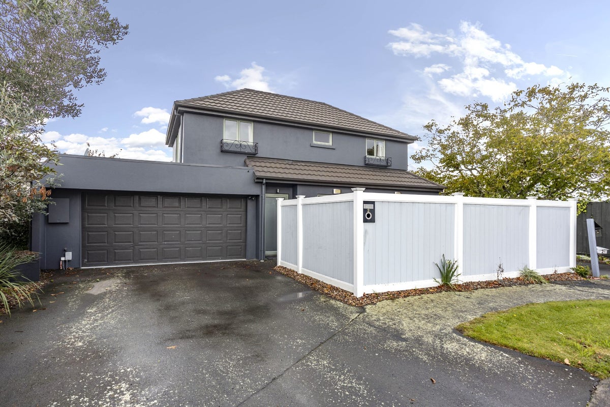 2 Antrim Street, Sydenham, Christchurch - Carousel 24
