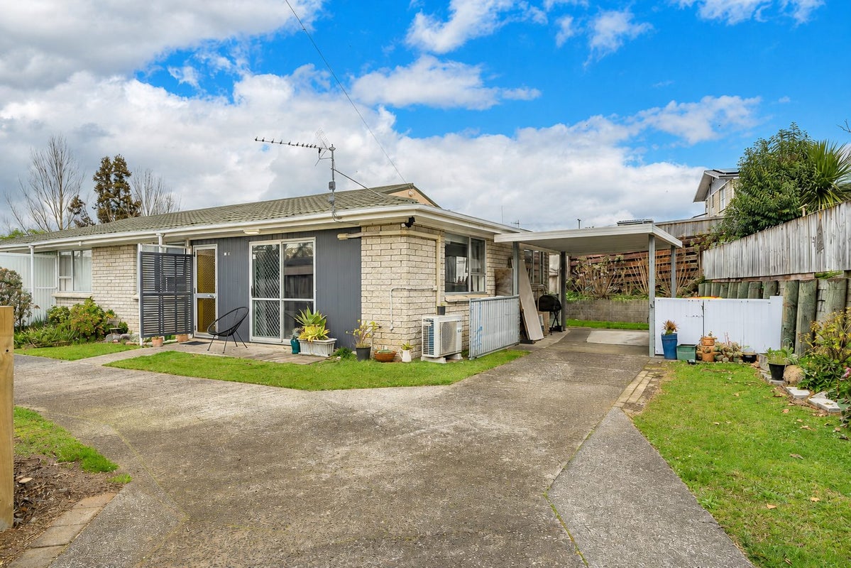 71B Tuhikaramea Road, Dinsdale, Hamilton - Carousel 1