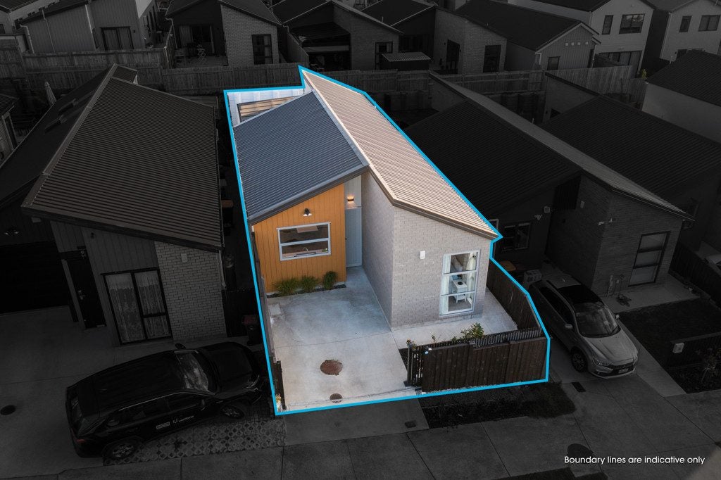 37 Puwha Street, Massey, Auckland - Carousel 21