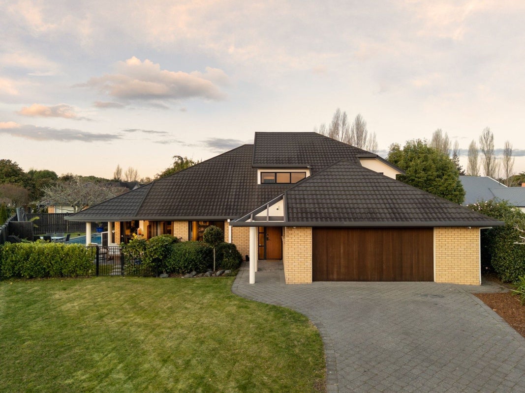 79 Harrowfield Drive, Harrowfield, Hamilton - Carousel 1