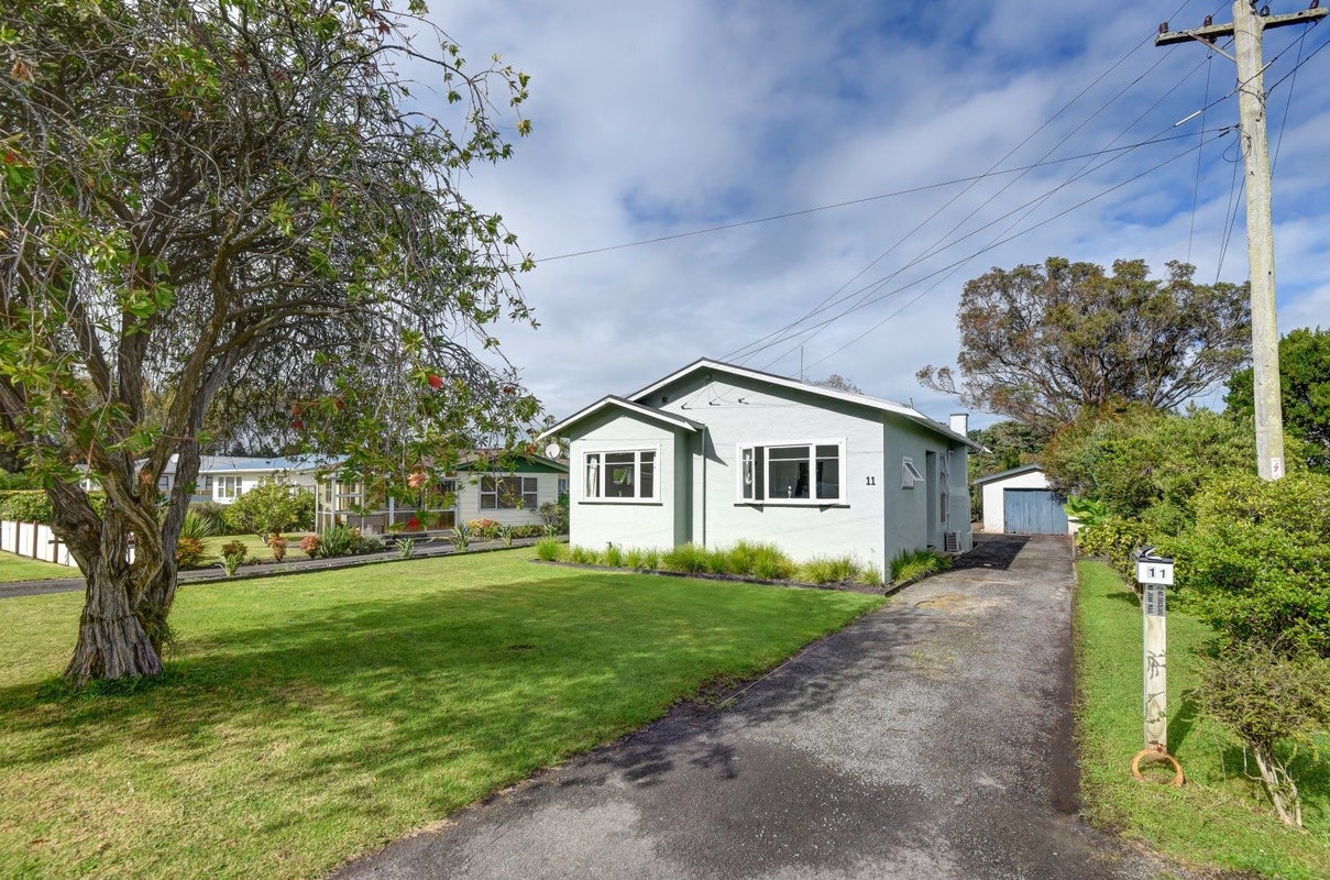 11 Nikau Street, Tawhero, Whanganui - Carousel 1
