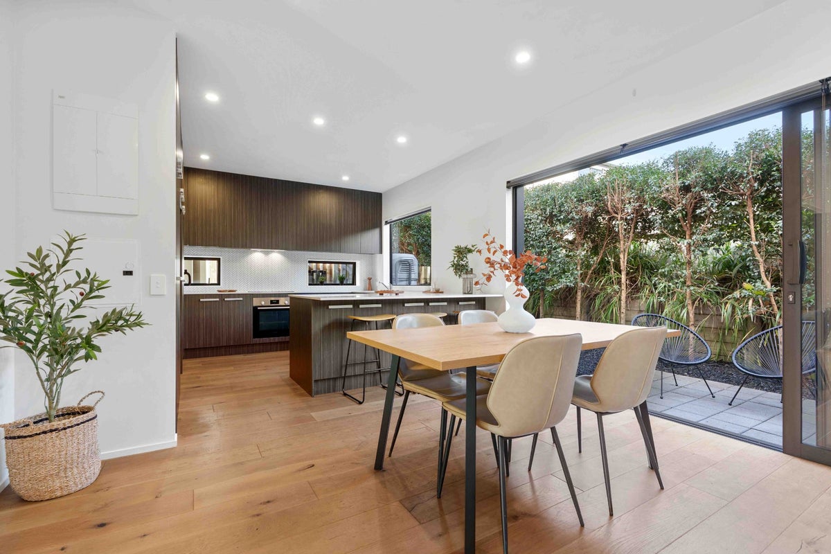 21B Chippendale Crescent, Birkdale, Auckland - Carousel 1