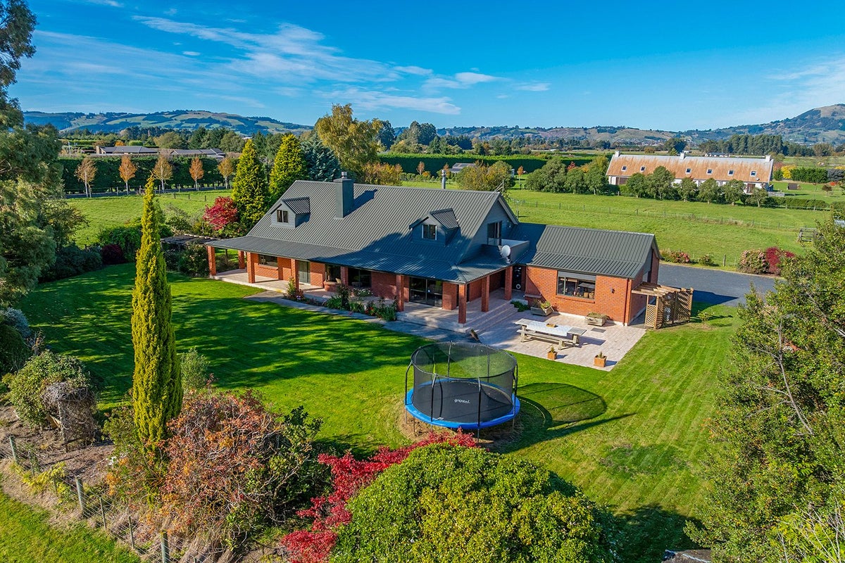 83 Tirohanga Road, North Taieri, Mosgiel - Carousel 2