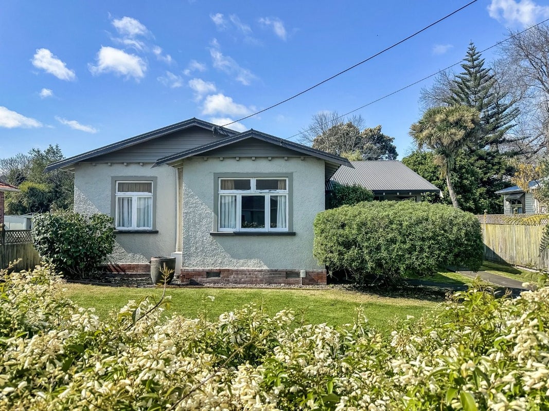 20 Marshall Avenue, Wanganui East, Whanganui - Carousel 1