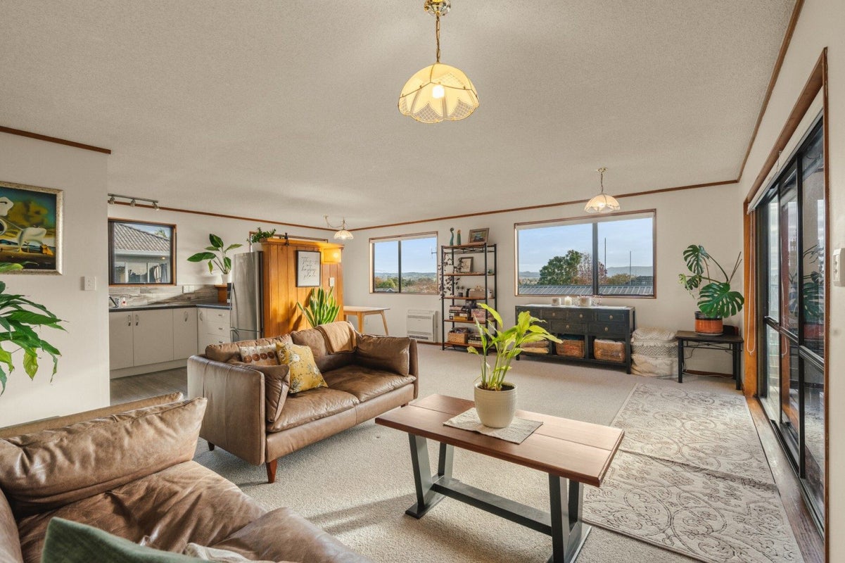 33A Otumoetai Road, Judea, Tauranga - Carousel 1