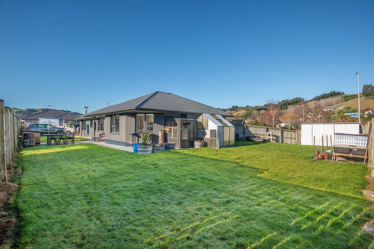 1 White Hart Lane, Mosgiel, Mosgiel - Carousel 2