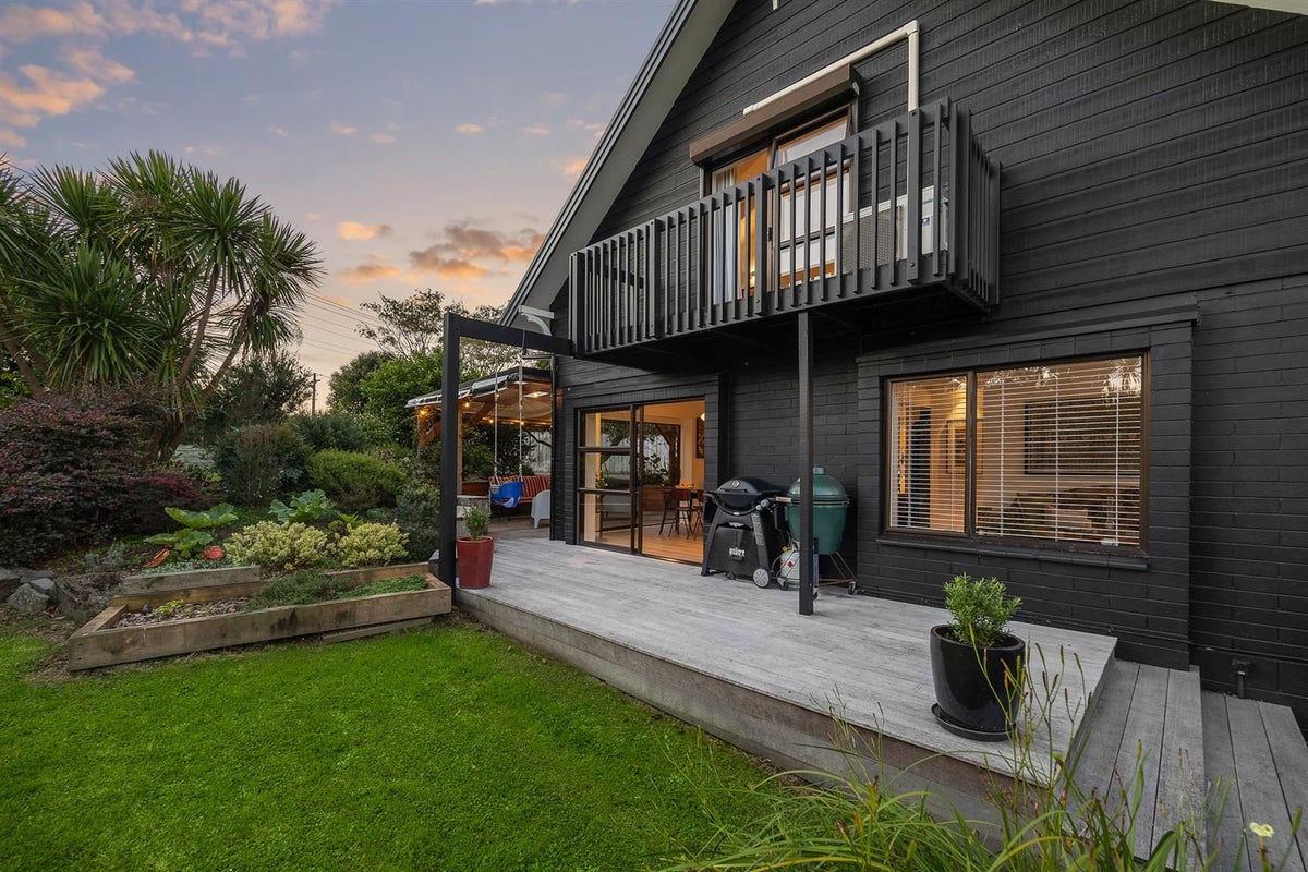 3 Muriwai Road, Waimauku, Waimauku - Carousel 1