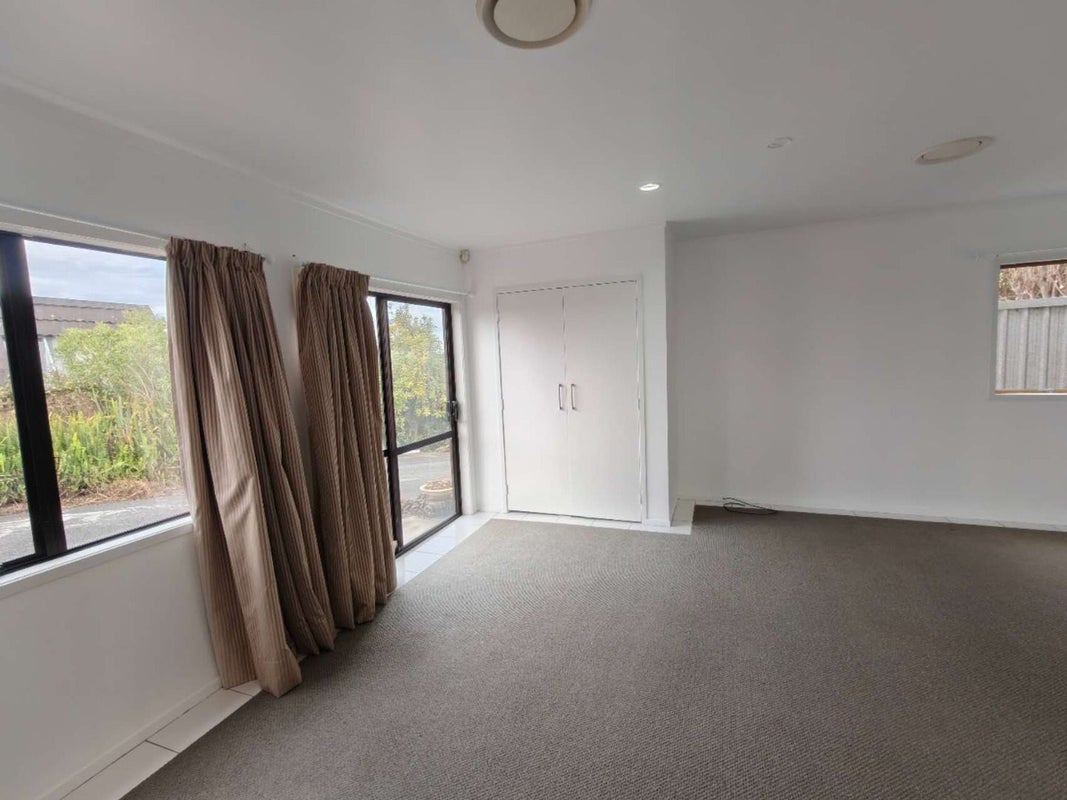 112 Whangaparaoa Road, Red Beach, Rodney, Auckland - Carousel 15