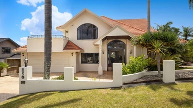 5 Kahala Place, West Harbour, Auckland - Carousel 1