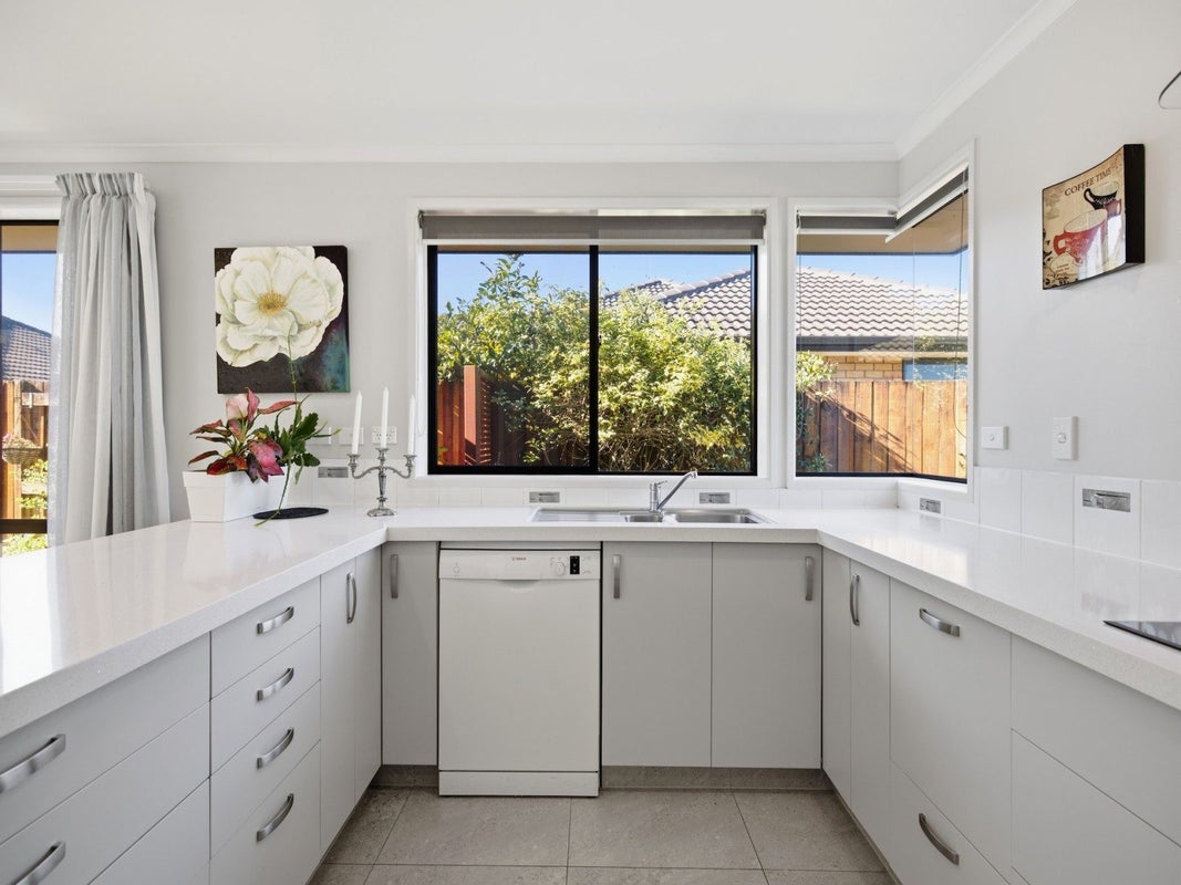 723 Gloucester Road, Papamoa Beach, Papamoa - Carousel 2