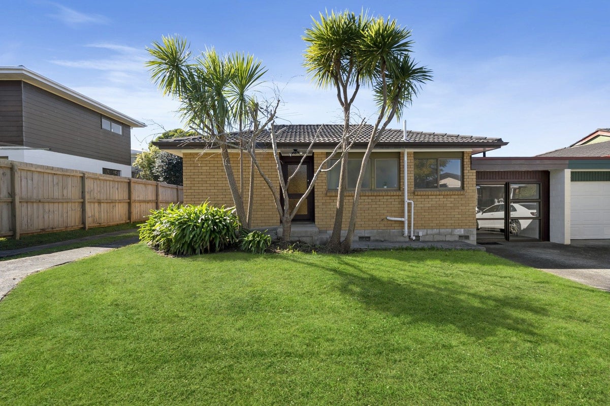 50B Mirrabooka Avenue, Botany Downs, Auckland - Carousel 2