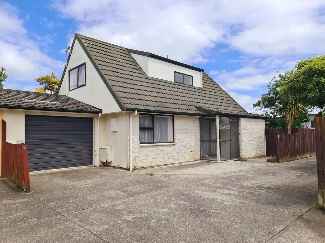 6 Jarrett Court, Roslyn, Palmerston North - Carousel 2
