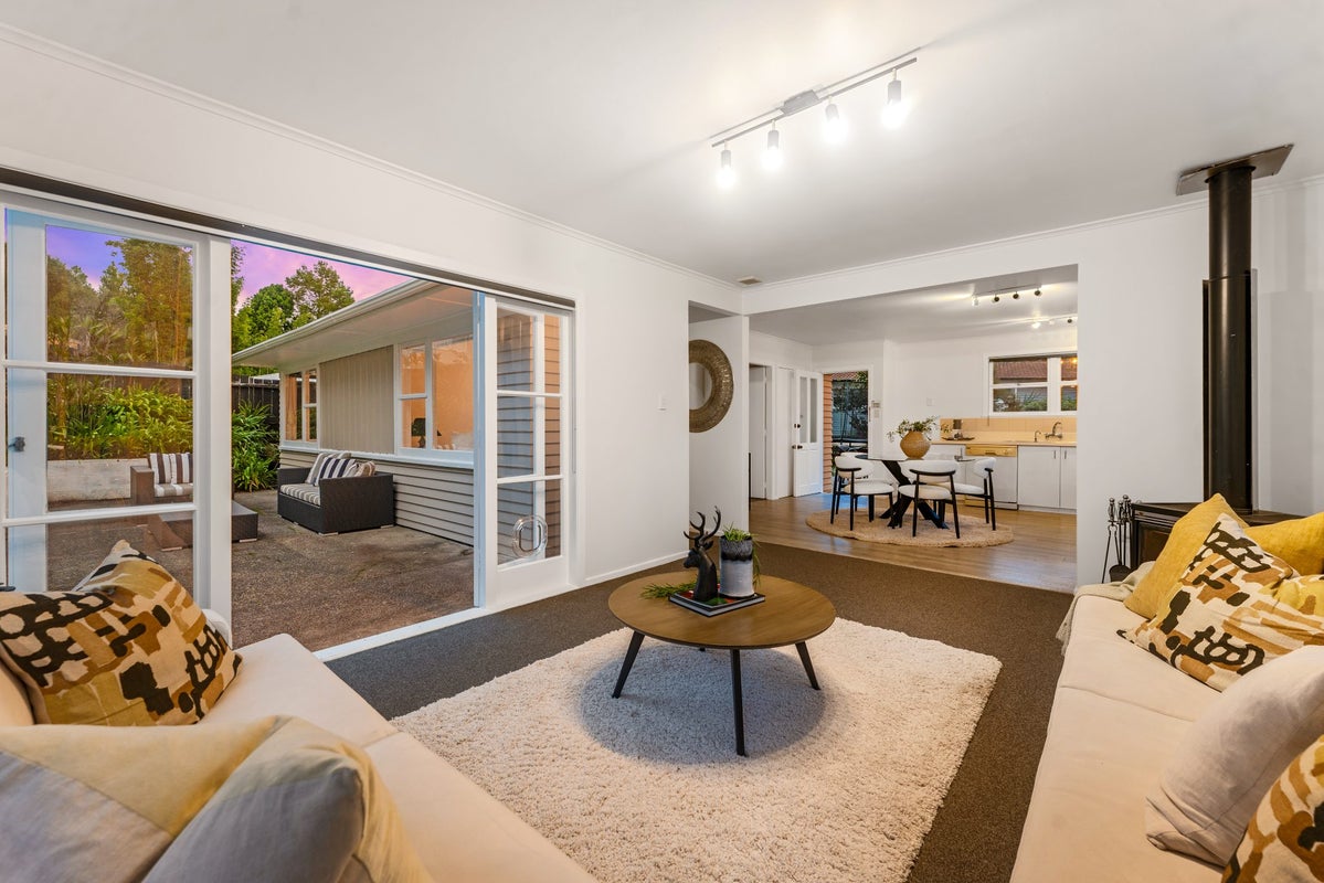 39 Orion Place, Hillcrest, Auckland - Carousel 2