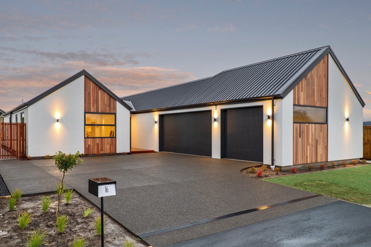 16 Greenslade Drive, Lincoln, Lincoln - Carousel 1