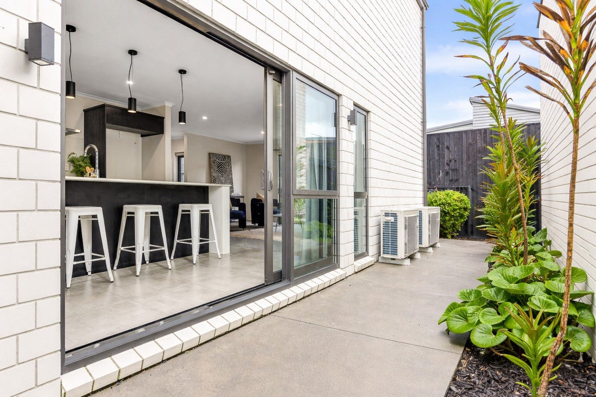 16 Cogar Terrace, Chartwell, Hamilton - Carousel 2